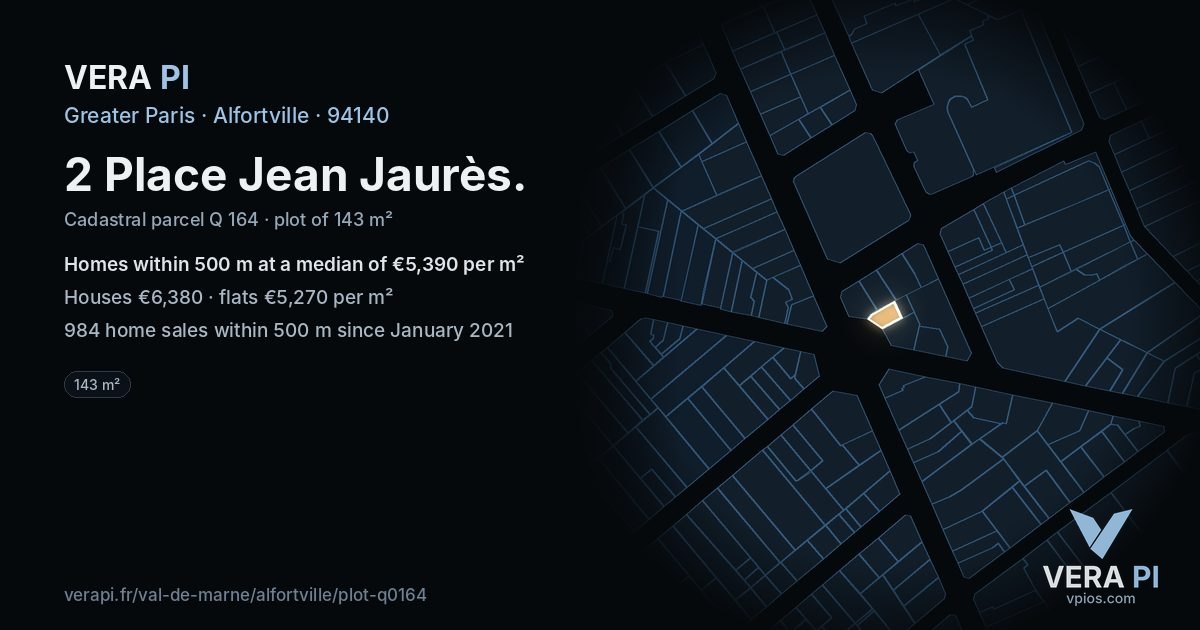 2 Place Jean Jaurès, Alfortville at night – the plot lit, the parcels around coloured by the prices near them