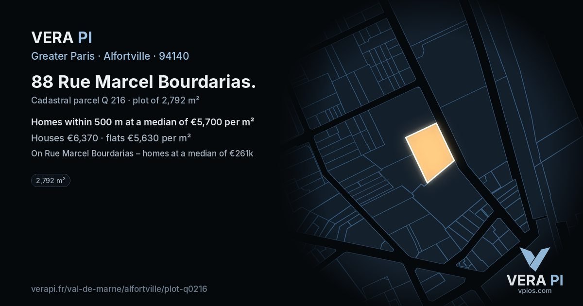 88 Rue Marcel Bourdarias, Alfortville at night – the plot lit, the parcels around coloured by the prices near them