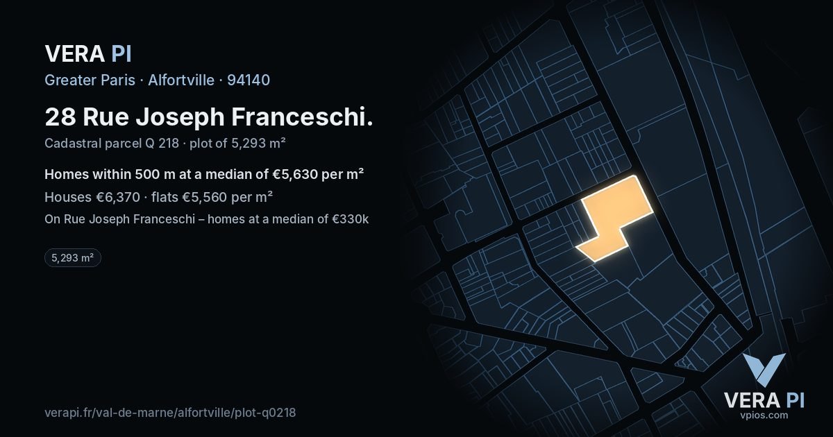 28 Rue Joseph Franceschi, Alfortville at night – the plot lit, the parcels around coloured by the prices near them