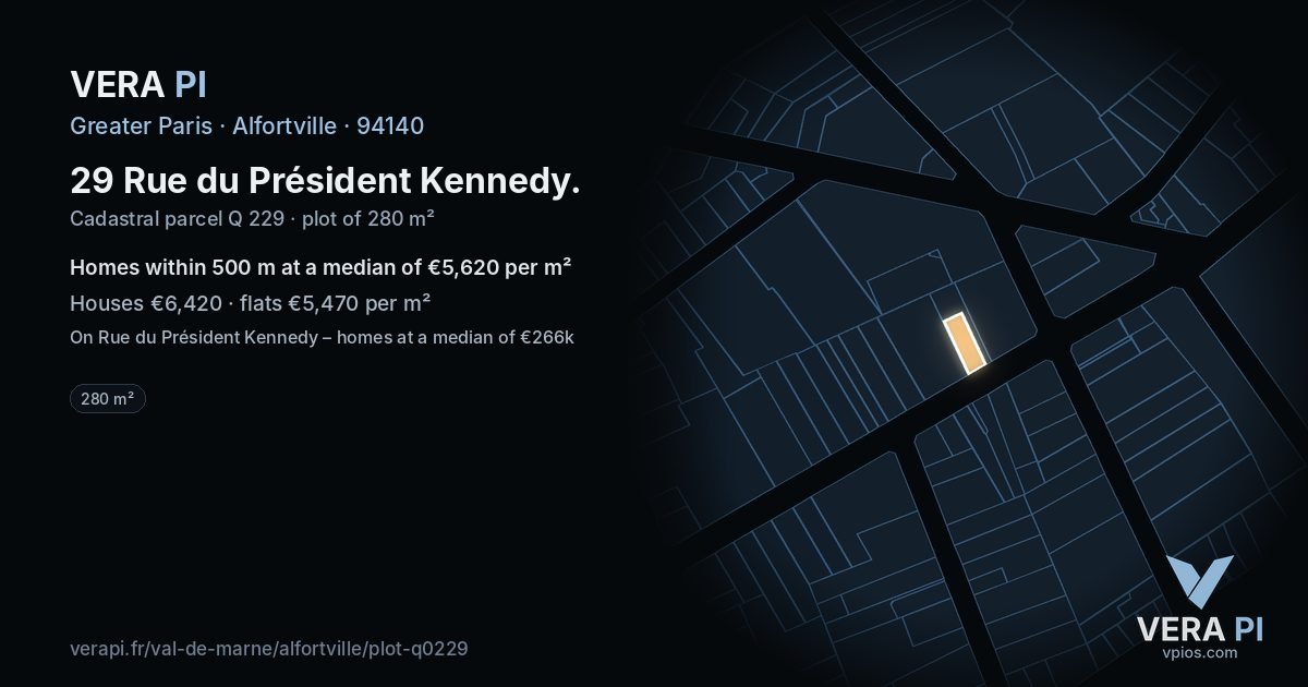 29 Rue du Président Kennedy, Alfortville at night – the plot lit, the parcels around coloured by the prices near them