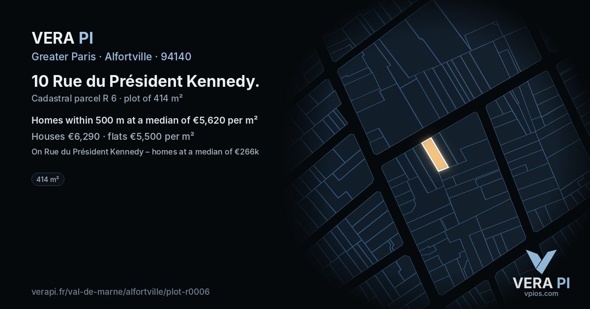 10 Rue du Président Kennedy, Alfortville at night – the plot lit, the parcels around coloured by the prices near them