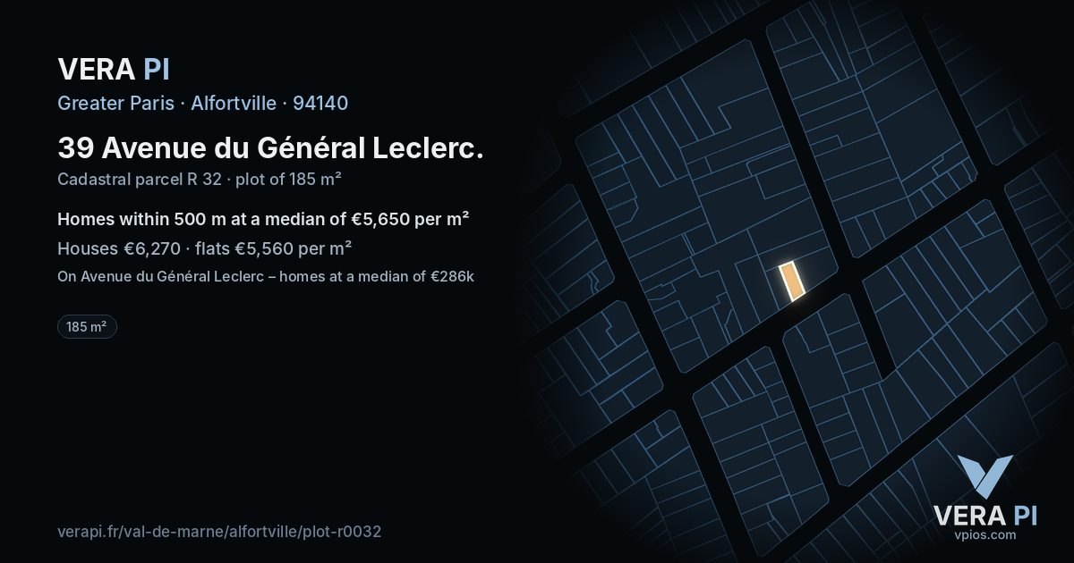 39 Avenue du Général Leclerc, Alfortville at night – the plot lit, the parcels around coloured by the prices near them