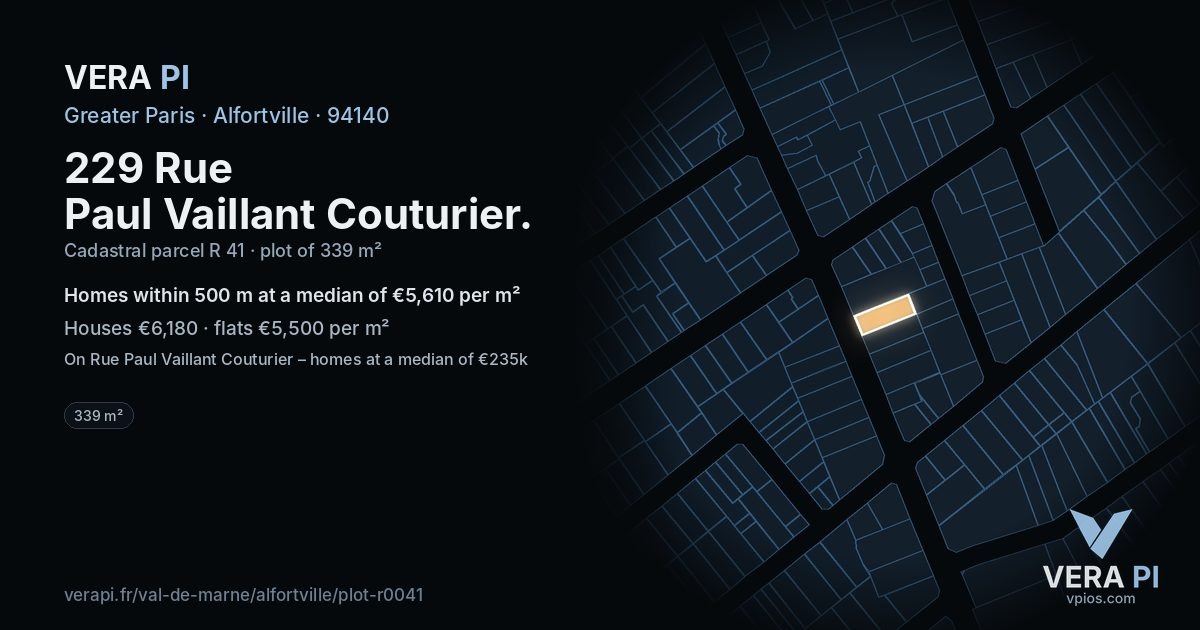 229 Rue Paul Vaillant Couturier, Alfortville at night – the plot lit, the parcels around coloured by the prices near them