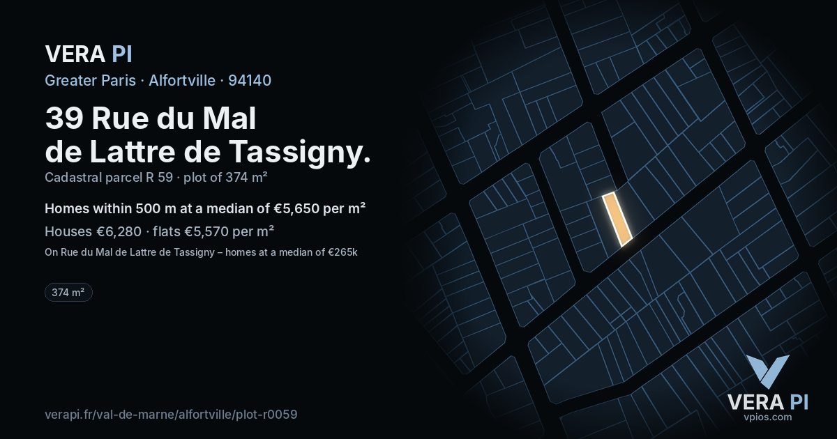 39 Rue du Mal de Lattre de Tassigny, Alfortville at night – the plot lit, the parcels around coloured by the prices near them