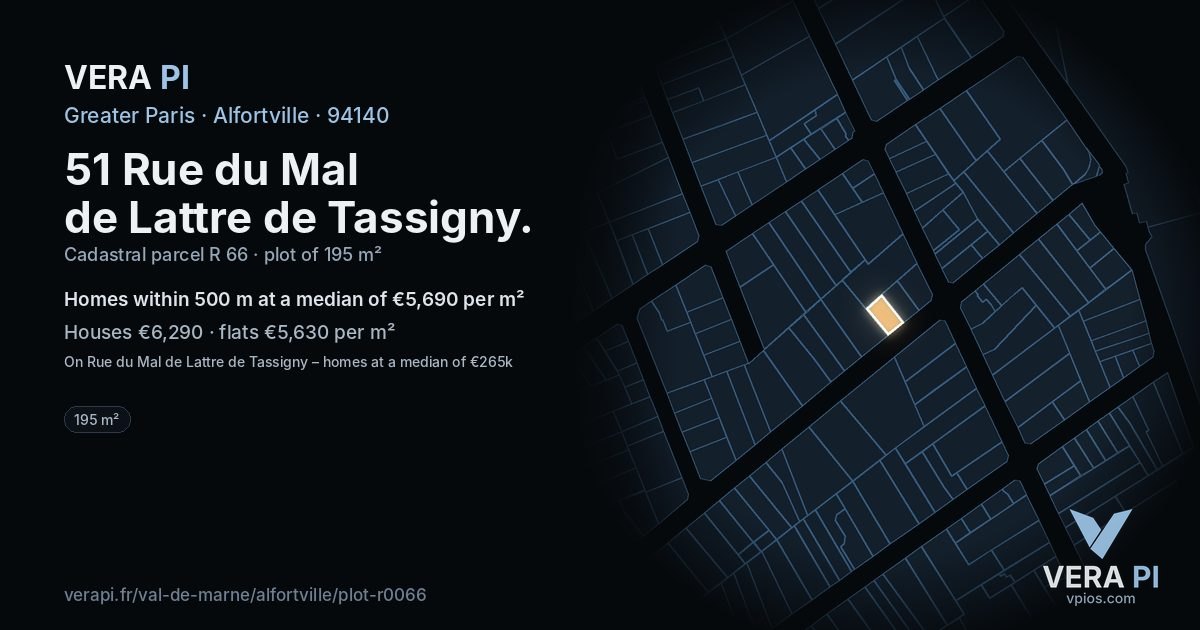 51 Rue du Mal de Lattre de Tassigny, Alfortville at night – the plot lit, the parcels around coloured by the prices near them