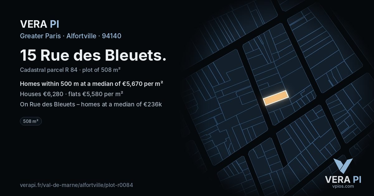 15 Rue des Bleuets, Alfortville at night – the plot lit, the parcels around coloured by the prices near them