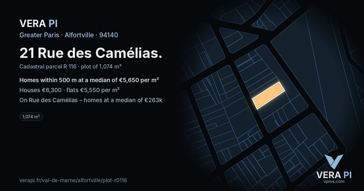 21 Rue des Camélias, Alfortville at night – the plot lit, the parcels around coloured by the prices near them