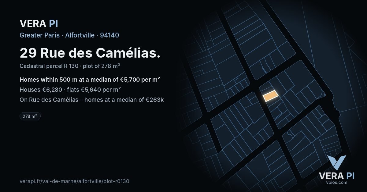 29 Rue des Camélias, Alfortville at night – the plot lit, the parcels around coloured by the prices near them