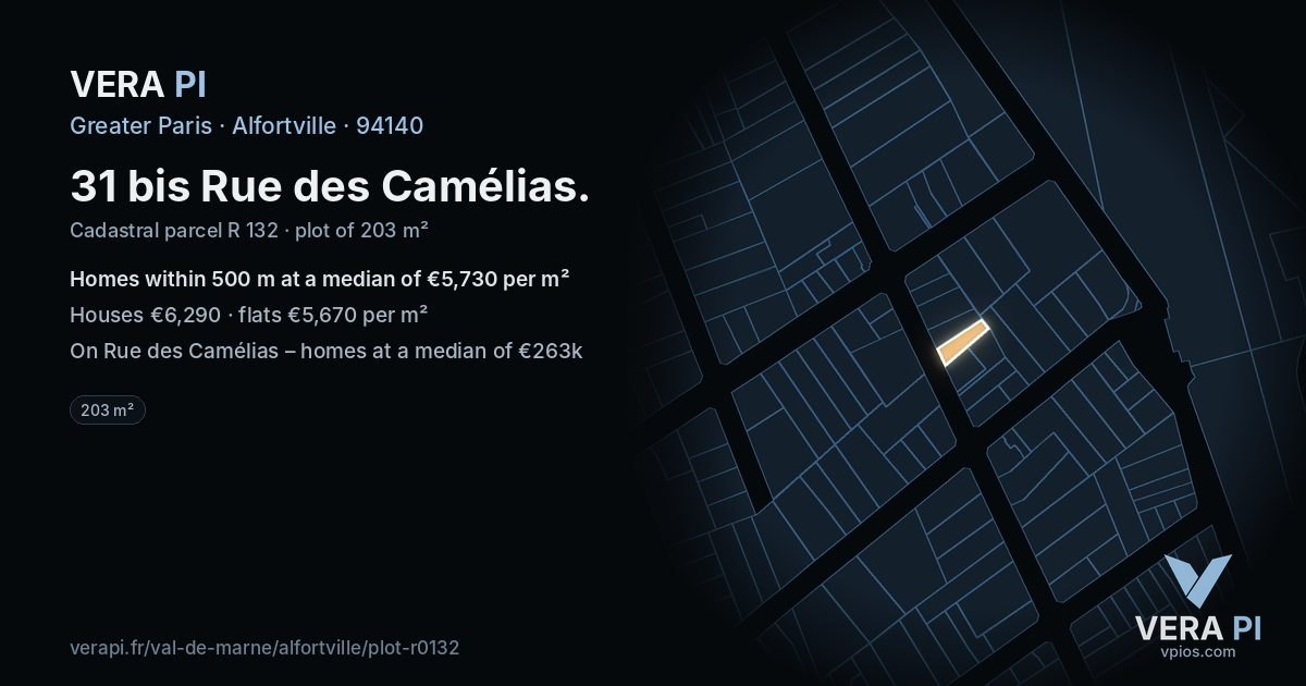 31 bis Rue des Camélias, Alfortville at night – the plot lit, the parcels around coloured by the prices near them