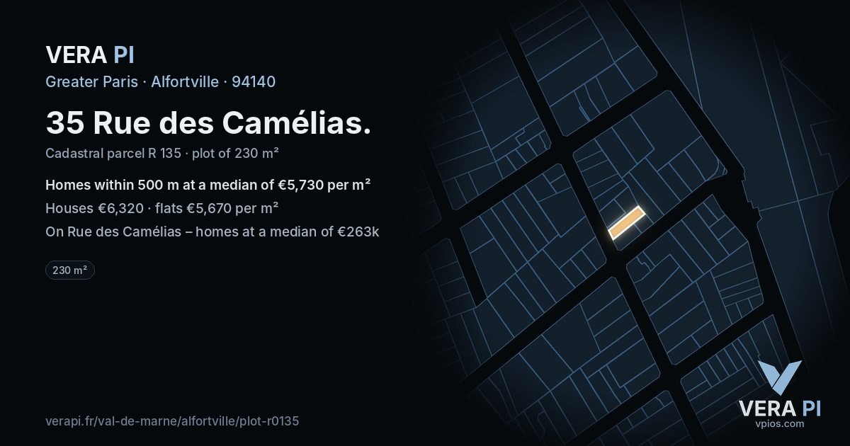 35 Rue des Camélias, Alfortville at night – the plot lit, the parcels around coloured by the prices near them