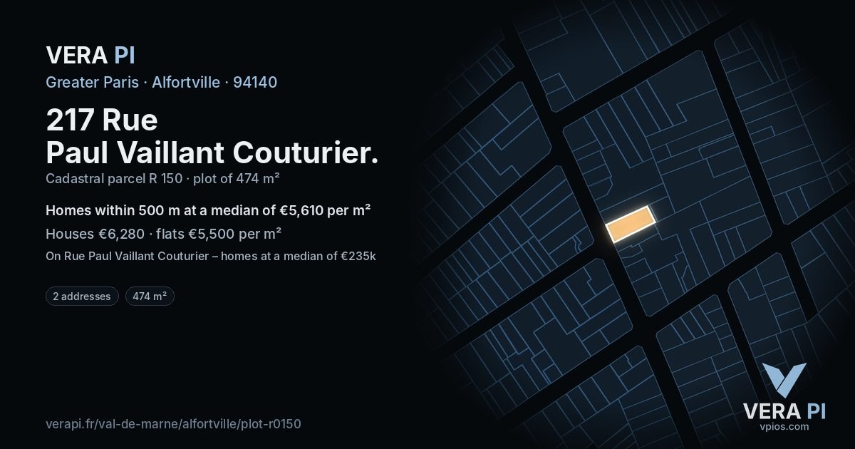 217 Rue Paul Vaillant Couturier, Alfortville at night – the plot lit, the parcels around coloured by the prices near them