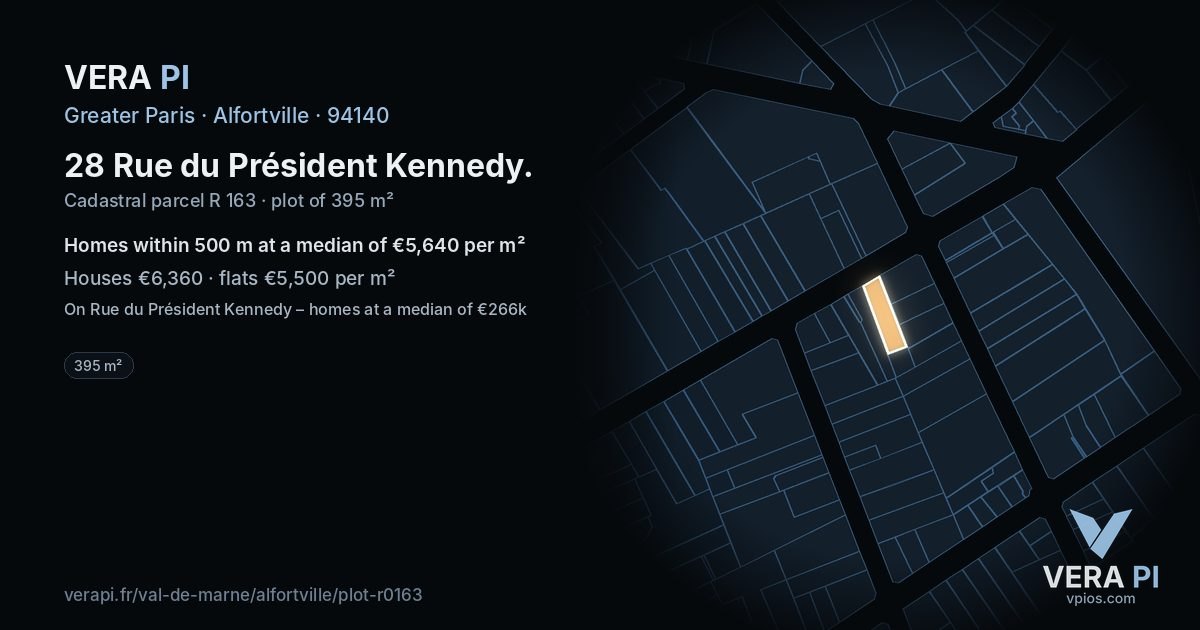 28 Rue du Président Kennedy, Alfortville at night – the plot lit, the parcels around coloured by the prices near them