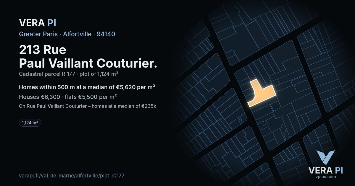 213 Rue Paul Vaillant Couturier, Alfortville at night – the plot lit, the parcels around coloured by the prices near them
