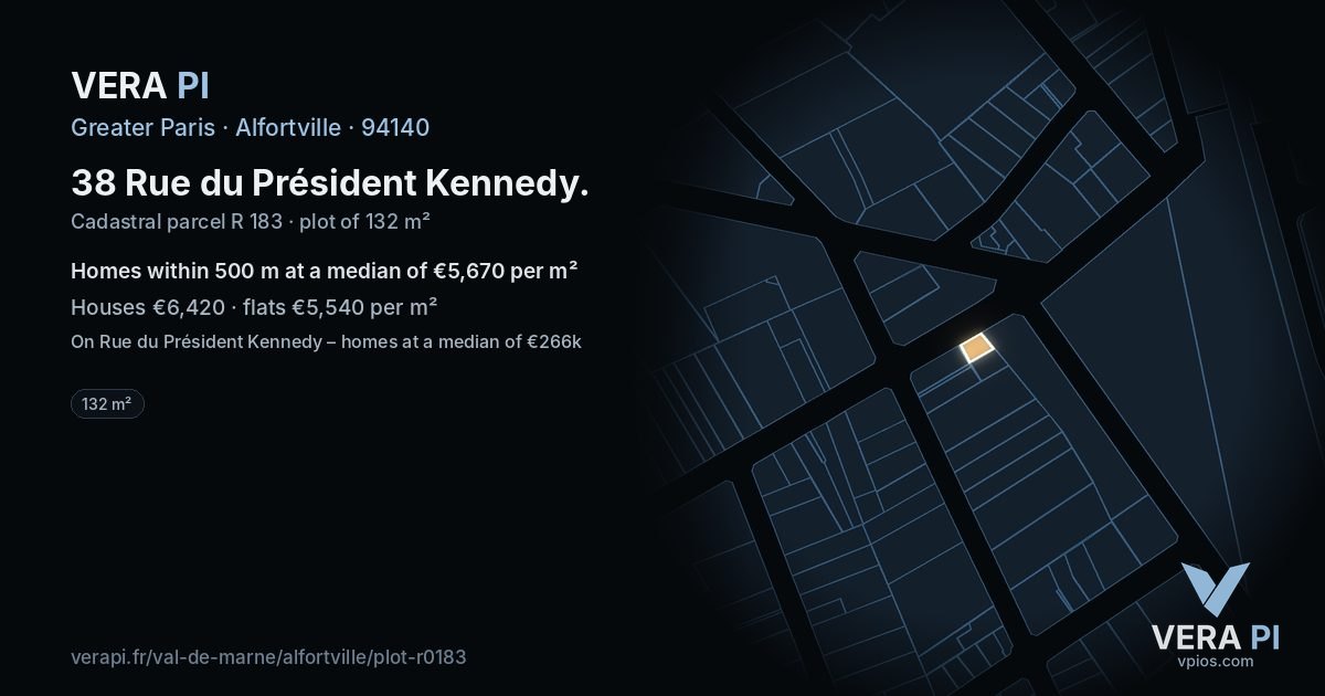 38 Rue du Président Kennedy, Alfortville at night – the plot lit, the parcels around coloured by the prices near them
