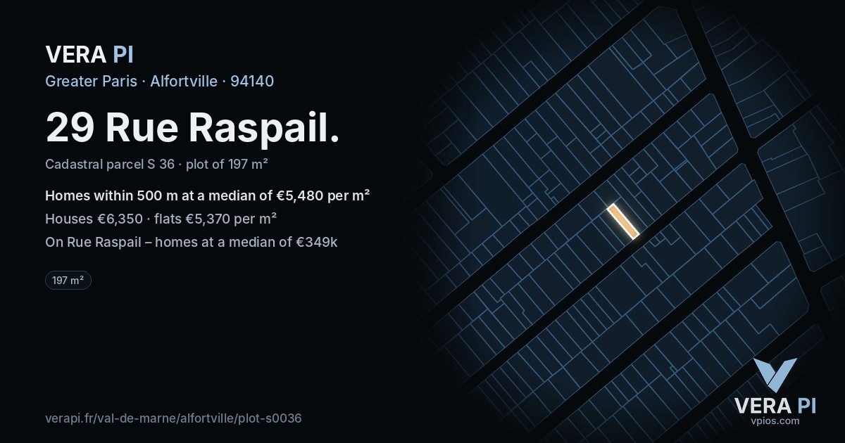 29 Rue Raspail, Alfortville at night – the plot lit, the parcels around coloured by the prices near them