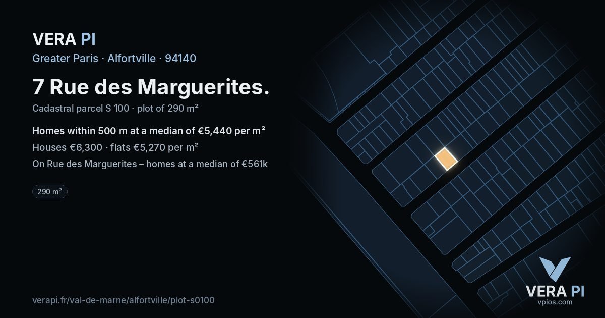 7 Rue des Marguerites, Alfortville at night – the plot lit, the parcels around coloured by the prices near them
