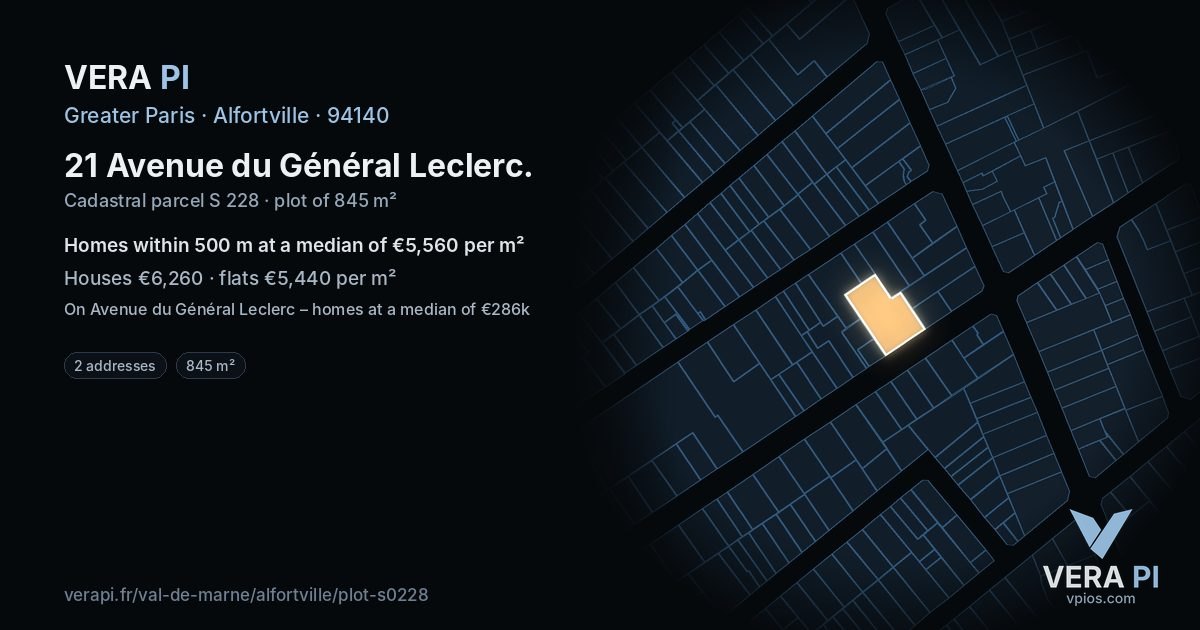 21 Avenue du Général Leclerc, Alfortville at night – the plot lit, the parcels around coloured by the prices near them