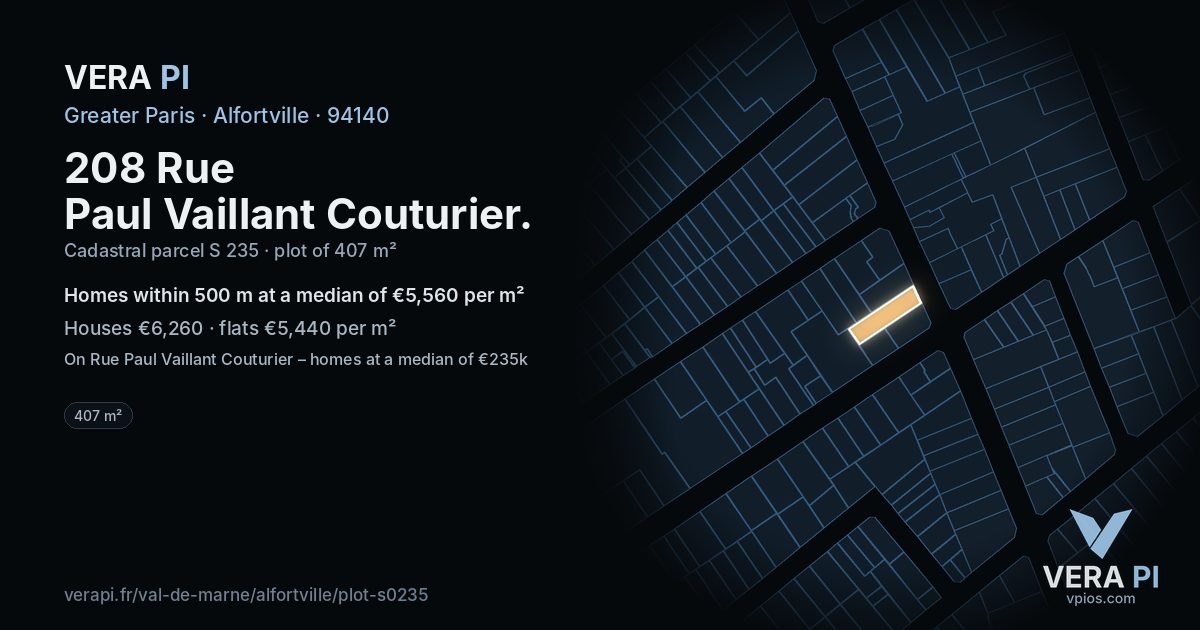 208 Rue Paul Vaillant Couturier, Alfortville at night – the plot lit, the parcels around coloured by the prices near them