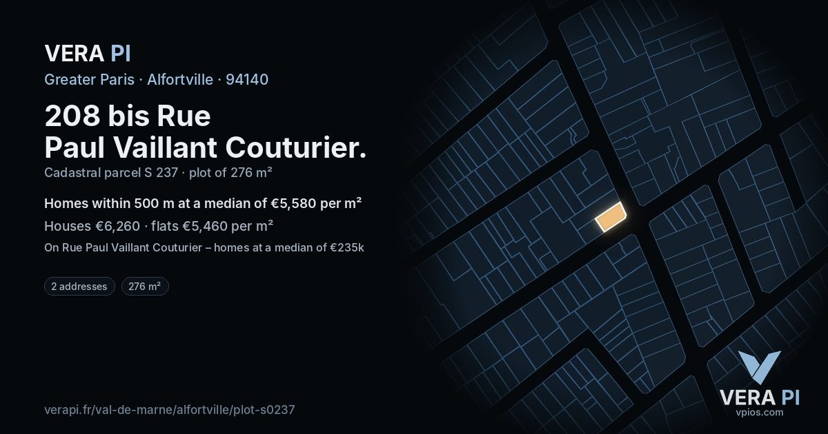 208 bis Rue Paul Vaillant Couturier, Alfortville at night – the plot lit, the parcels around coloured by the prices near them