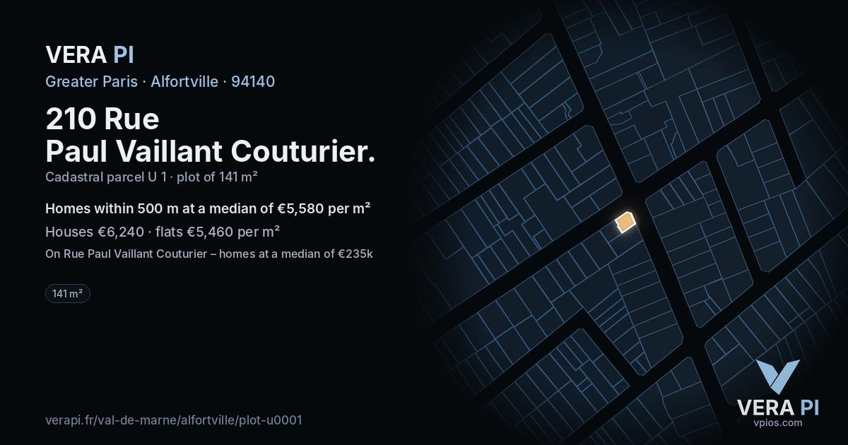 210 Rue Paul Vaillant Couturier, Alfortville at night – the plot lit, the parcels around coloured by the prices near them