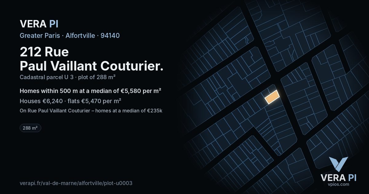 212 Rue Paul Vaillant Couturier, Alfortville at night – the plot lit, the parcels around coloured by the prices near them