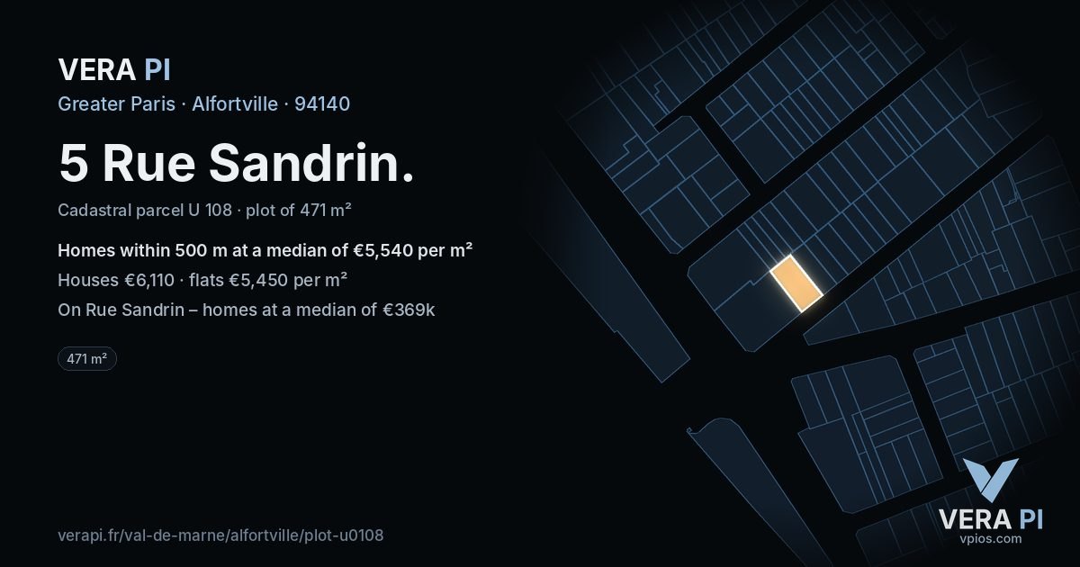 5 Rue Sandrin, Alfortville at night – the plot lit, the parcels around coloured by the prices near them