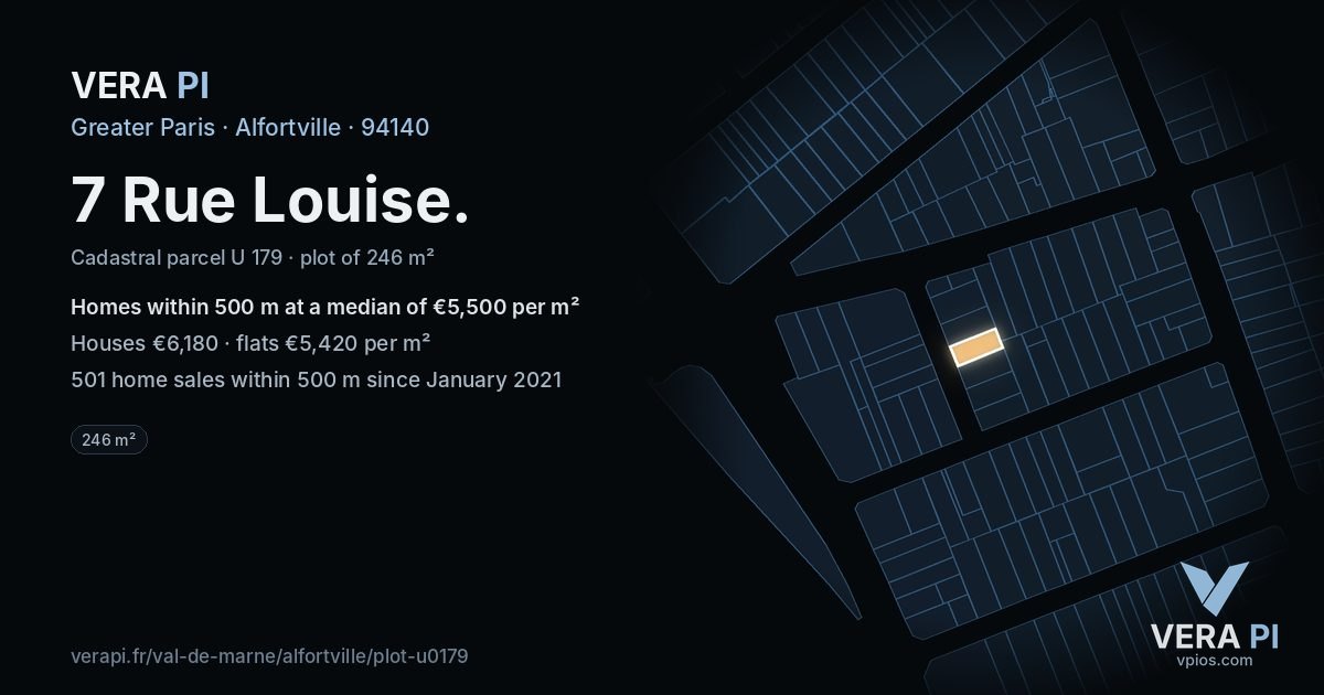 7 Rue Louise, Alfortville at night – the plot lit, the parcels around coloured by the prices near them