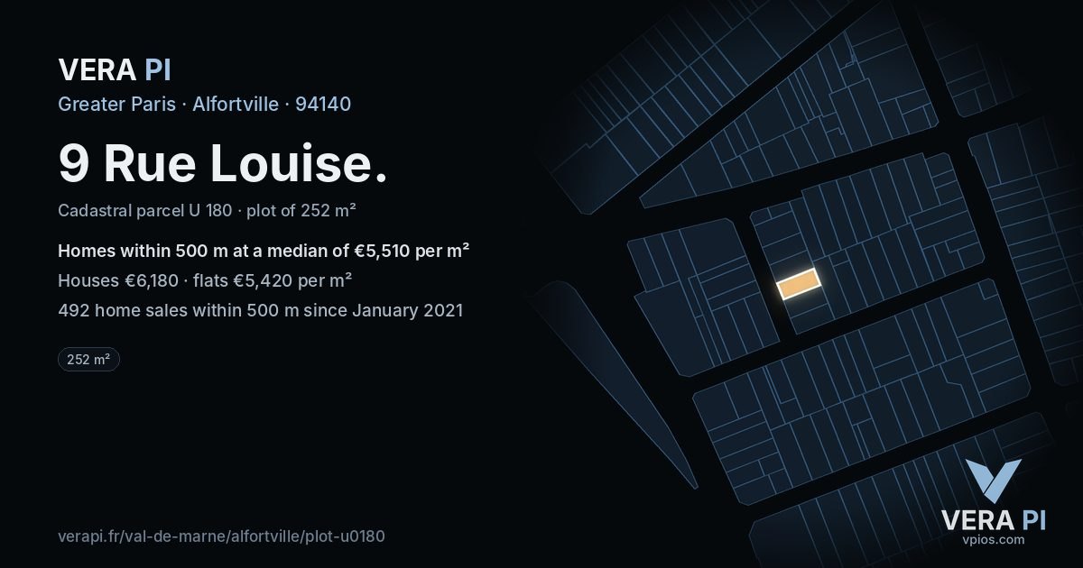 9 Rue Louise, Alfortville at night – the plot lit, the parcels around coloured by the prices near them