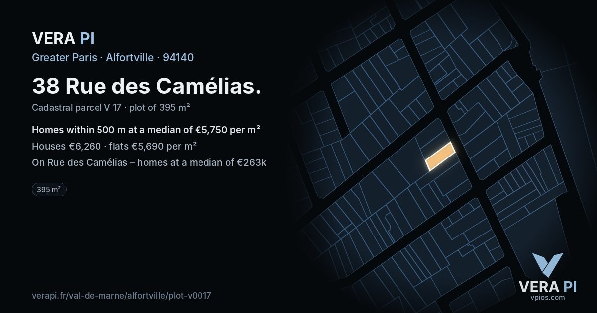 38 Rue des Camélias, Alfortville at night – the plot lit, the parcels around coloured by the prices near them