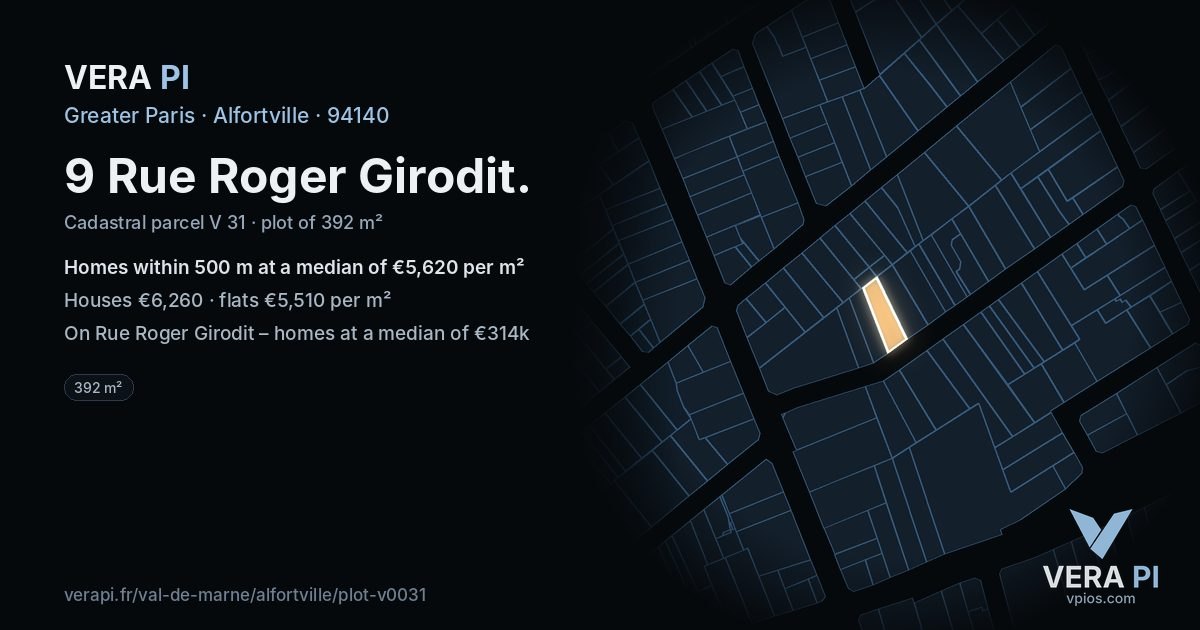 9 Rue Roger Girodit, Alfortville at night – the plot lit, the parcels around coloured by the prices near them