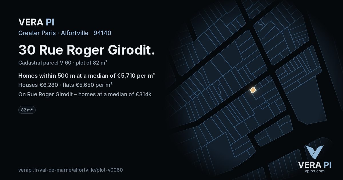 30 Rue Roger Girodit, Alfortville at night – the plot lit, the parcels around coloured by the prices near them