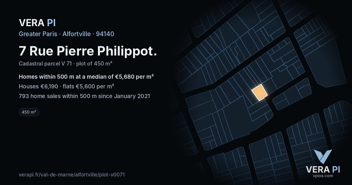 7 Rue Pierre Philippot, Alfortville at night – the plot lit, the parcels around coloured by the prices near them