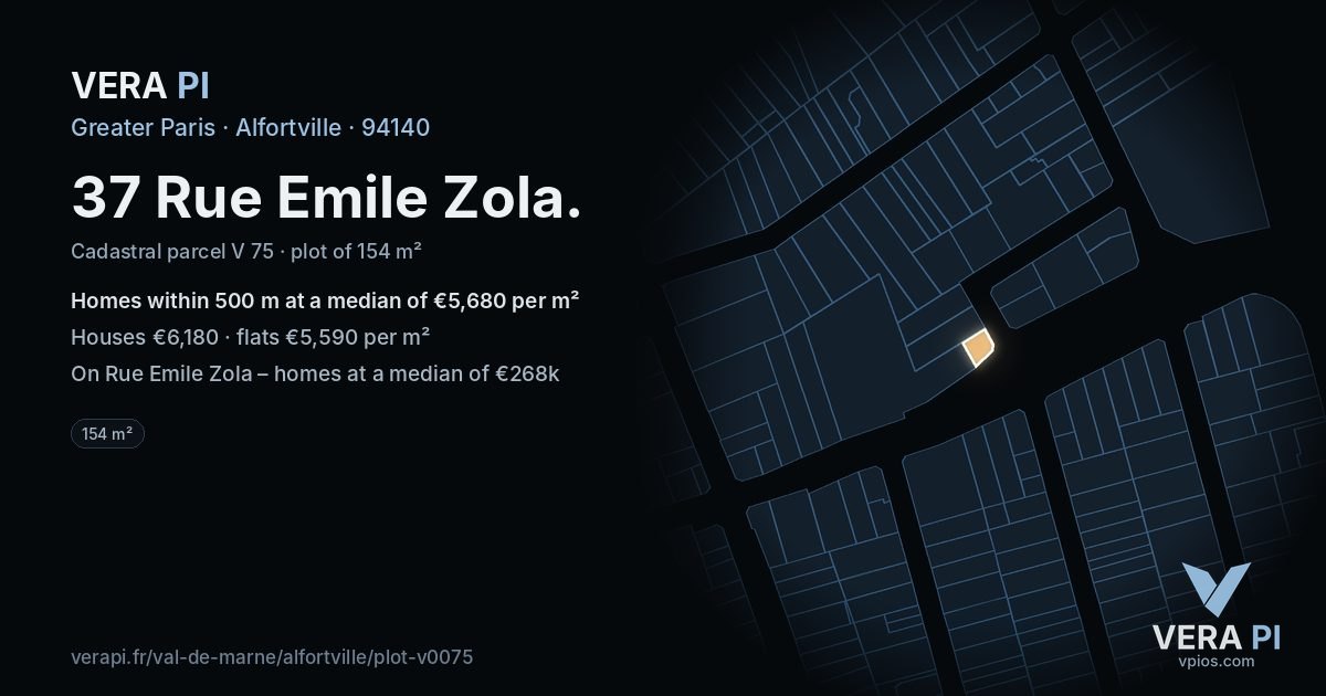 37 Rue Emile Zola, Alfortville at night – the plot lit, the parcels around coloured by the prices near them
