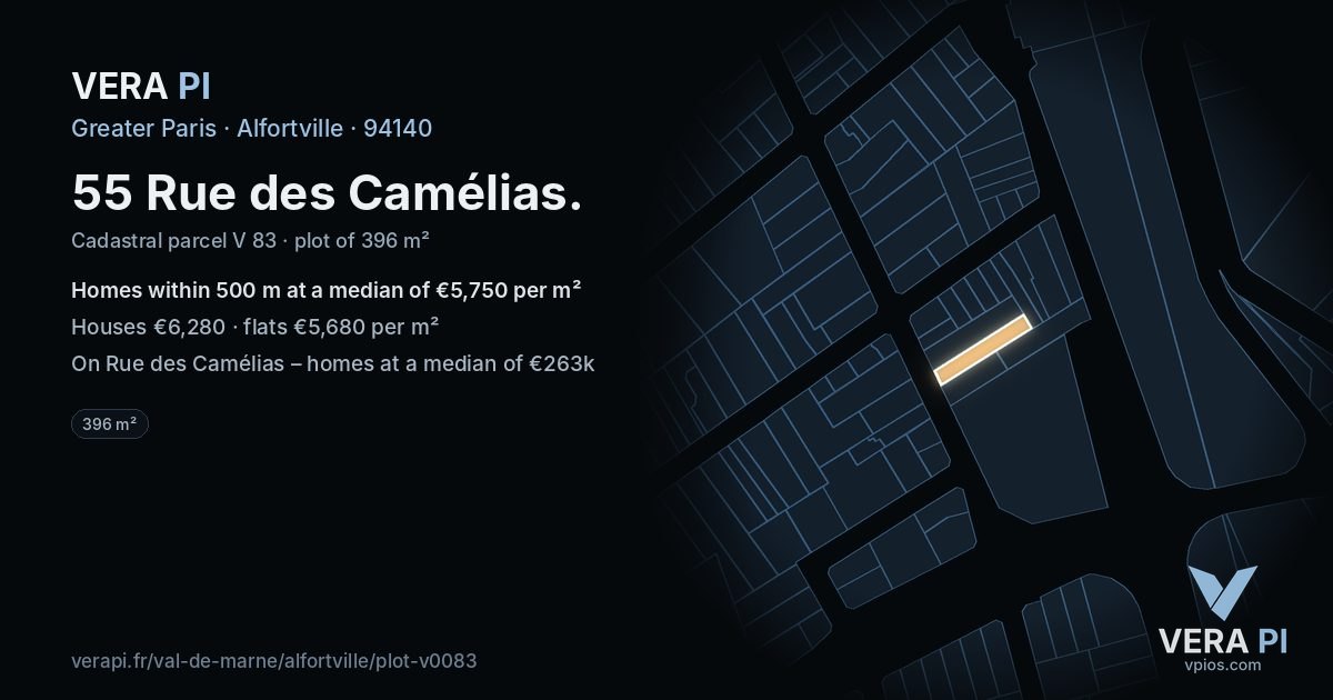 55 Rue des Camélias, Alfortville at night – the plot lit, the parcels around coloured by the prices near them