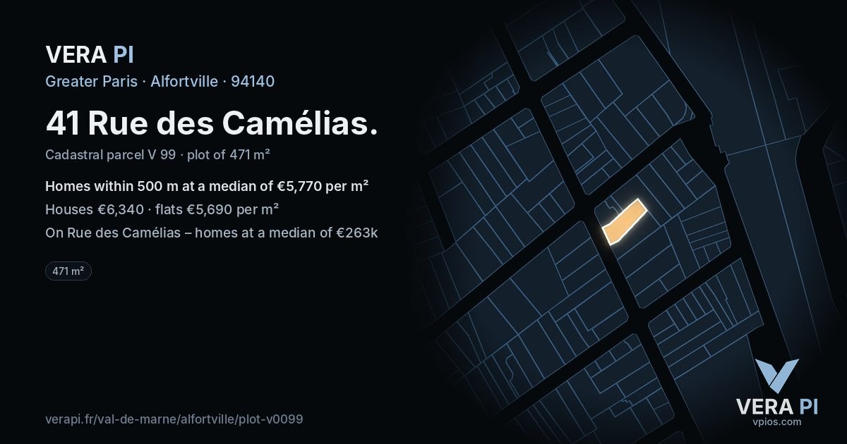 41 Rue des Camélias, Alfortville at night – the plot lit, the parcels around coloured by the prices near them