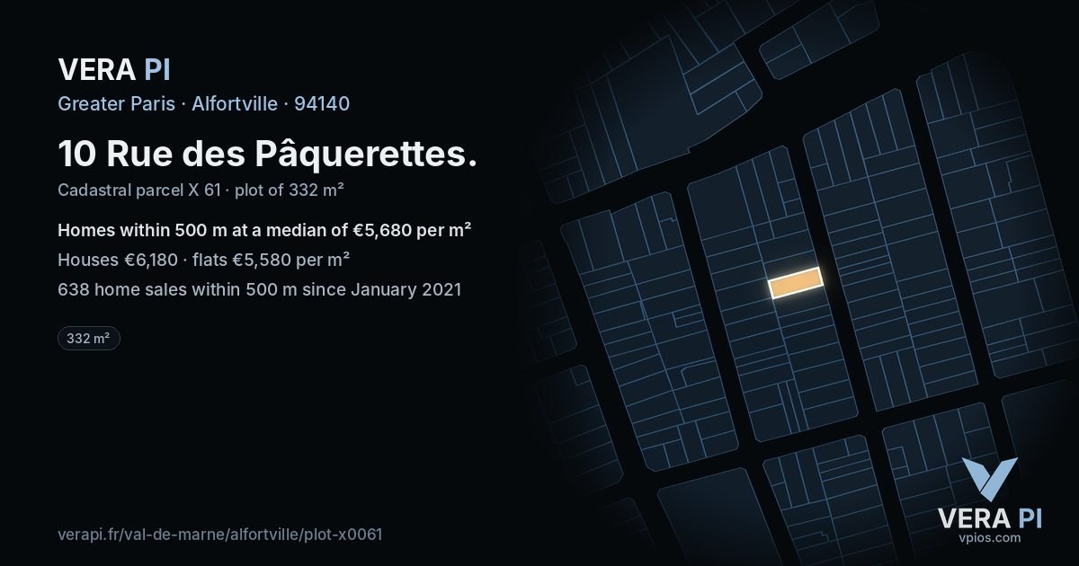 10 Rue des Pâquerettes, Alfortville at night – the plot lit, the parcels around coloured by the prices near them