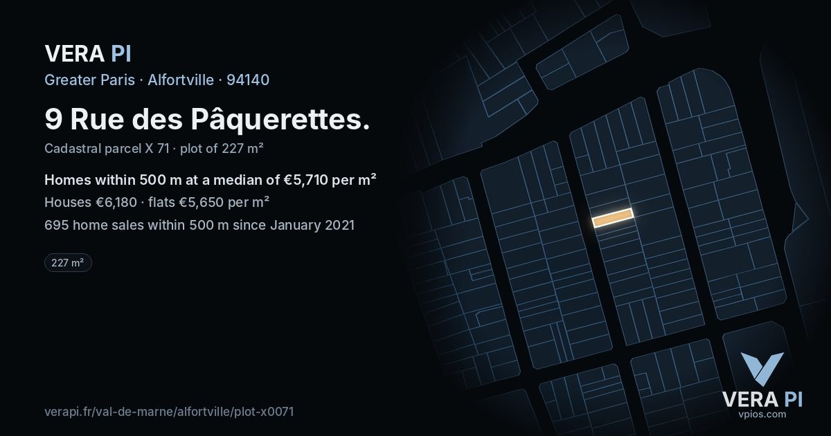 9 Rue des Pâquerettes, Alfortville at night – the plot lit, the parcels around coloured by the prices near them