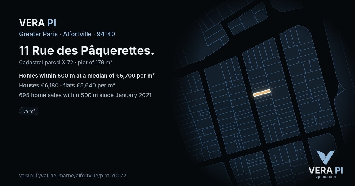 11 Rue des Pâquerettes, Alfortville at night – the plot lit, the parcels around coloured by the prices near them
