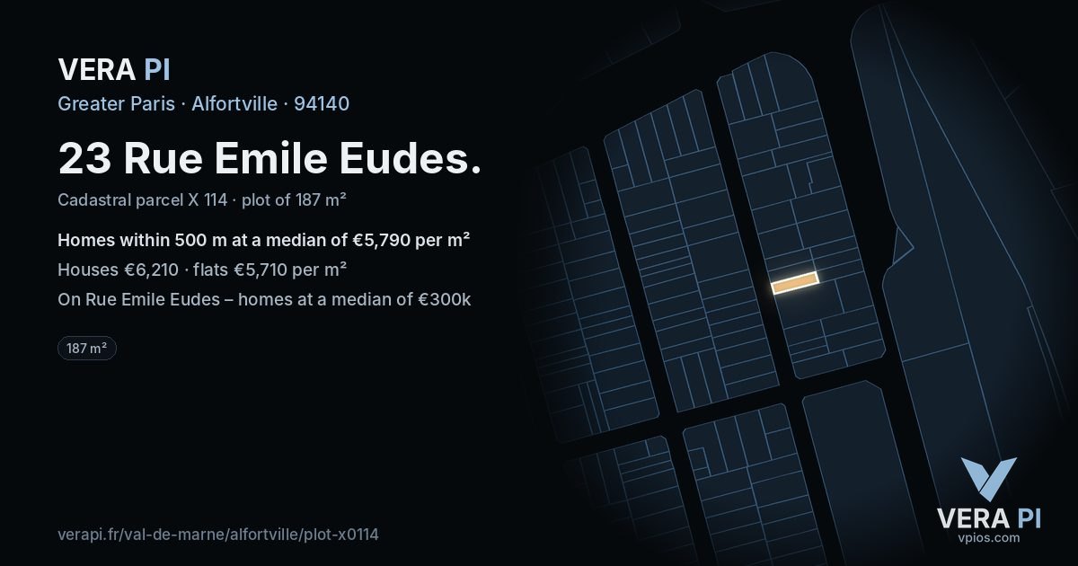 23 Rue Emile Eudes, Alfortville at night – the plot lit, the parcels around coloured by the prices near them