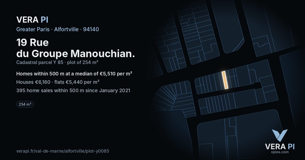 19 Rue du Groupe Manouchian, Alfortville at night – the plot lit, the parcels around coloured by the prices near them