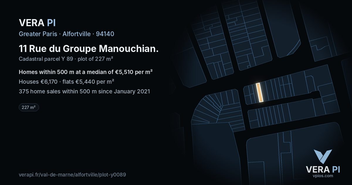 11 Rue du Groupe Manouchian, Alfortville at night – the plot lit, the parcels around coloured by the prices near them
