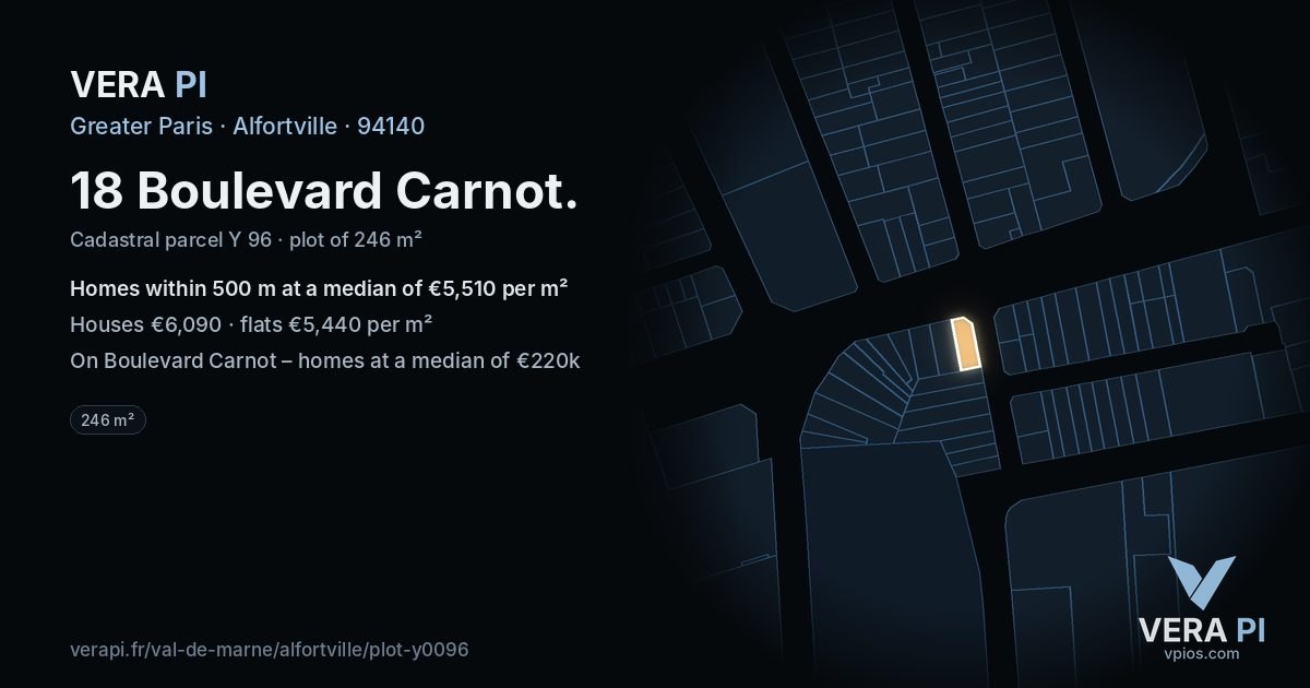 18 Boulevard Carnot, Alfortville at night – the plot lit, the parcels around coloured by the prices near them
