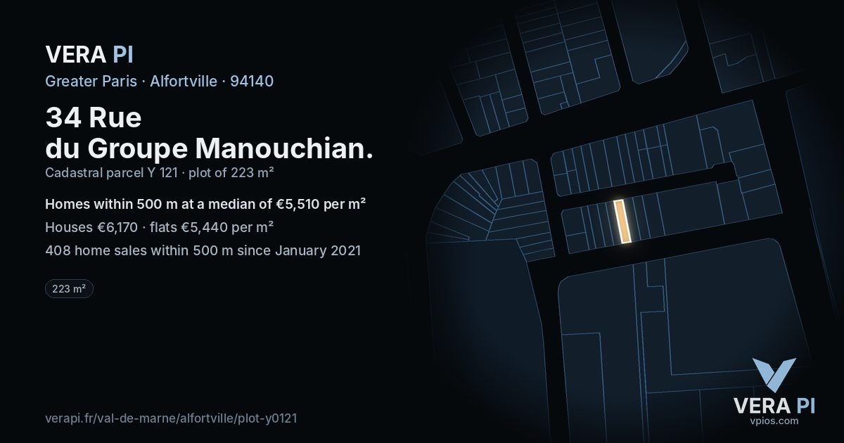 34 Rue du Groupe Manouchian, Alfortville at night – the plot lit, the parcels around coloured by the prices near them