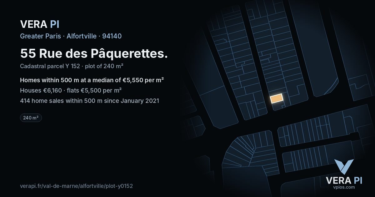 55 Rue des Pâquerettes, Alfortville at night – the plot lit, the parcels around coloured by the prices near them