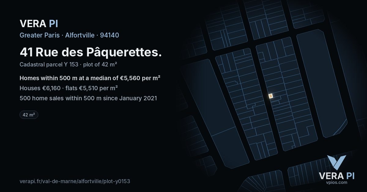 41 Rue des Pâquerettes, Alfortville at night – the plot lit, the parcels around coloured by the prices near them