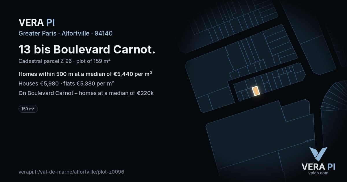 13 bis Boulevard Carnot, Alfortville at night – the plot lit, the parcels around coloured by the prices near them