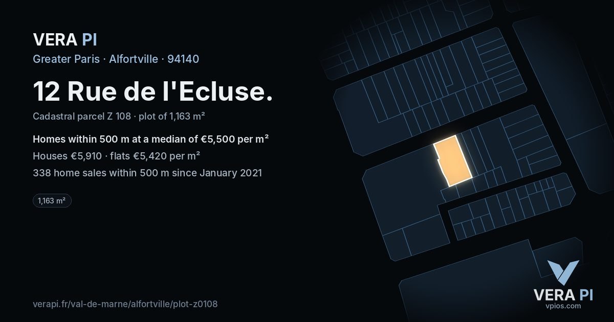 12 Rue de l'Ecluse, Alfortville at night – the plot lit, the parcels around coloured by the prices near them
