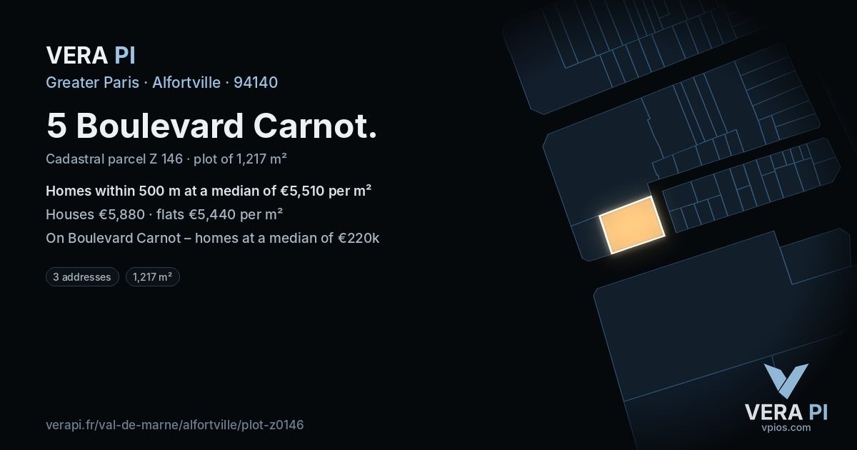 5 Boulevard Carnot, Alfortville at night – the plot lit, the parcels around coloured by the prices near them