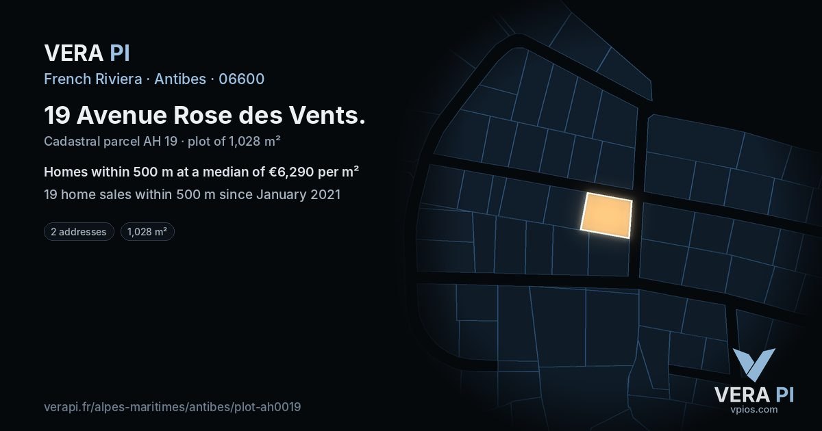 19 Avenue Rose des Vents, Antibes at night – the plot lit, the parcels around coloured by the prices near them