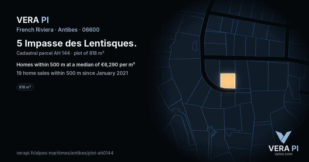 5 Impasse des Lentisques, Antibes at night – the plot lit, the parcels around coloured by the prices near them